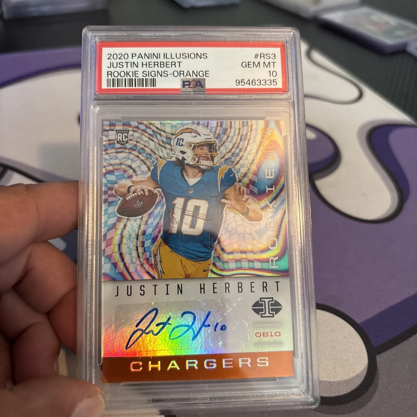 Justin Herbert Panini Illusions Rookie Signs #RS3 Orange