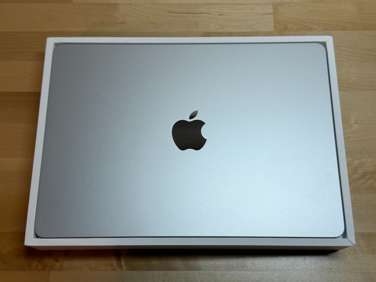 Apple MacBook Air (M4, シルバー) 32GB/1TB NEW Apple MacBook Air 13.6