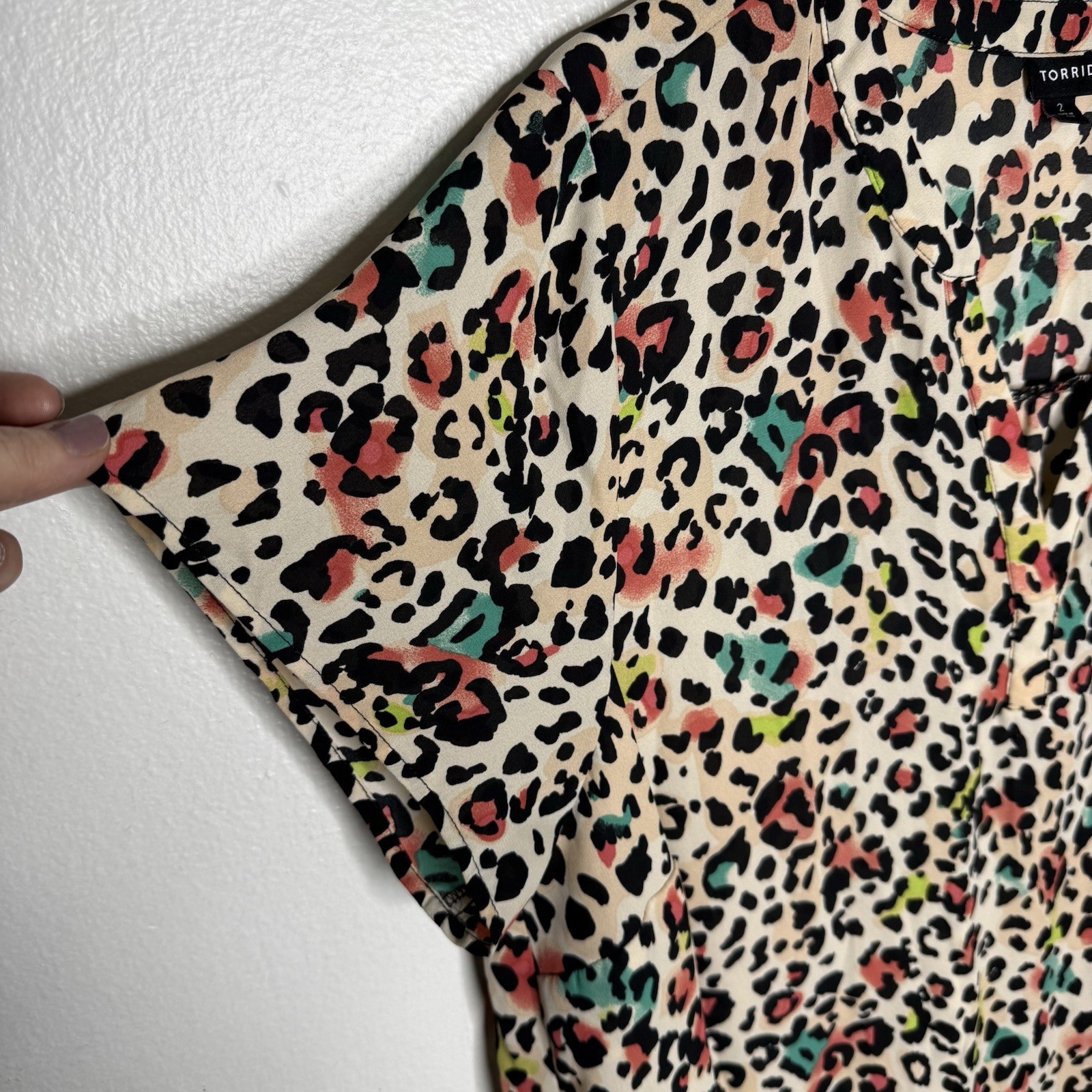 Torrid Georgette Split Neck Colorful Leopard Blou… - image 3