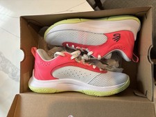 Curry Youth Size 7 Sneakers brand new in the box pink with white