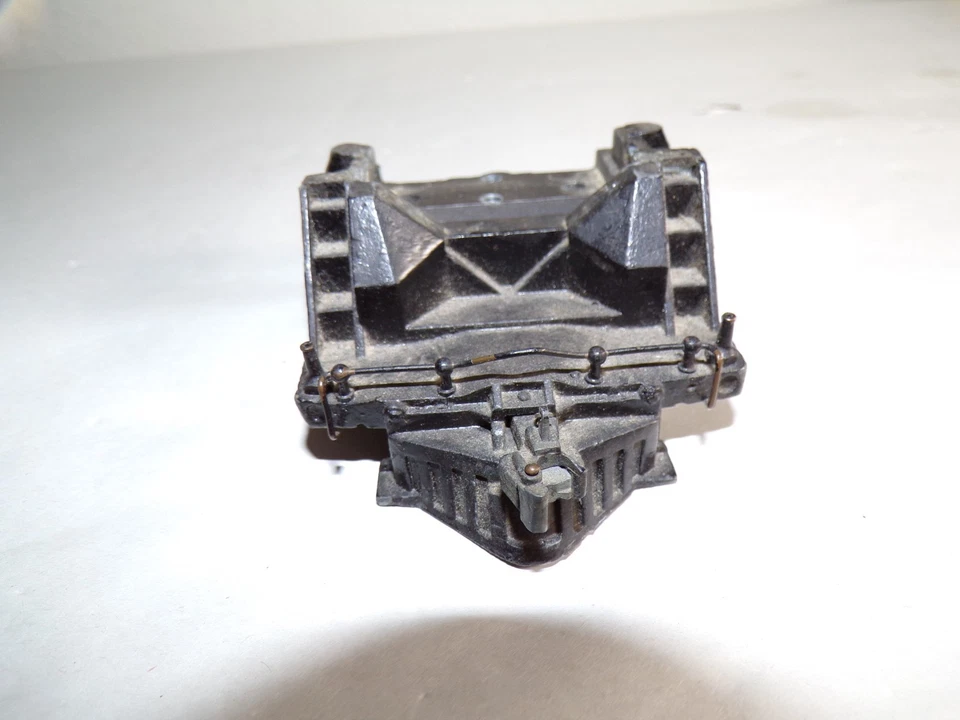 Lionel Original Vintage steam chest cowcatcher for 226e for parts, reconstruct - Image 3 of 4