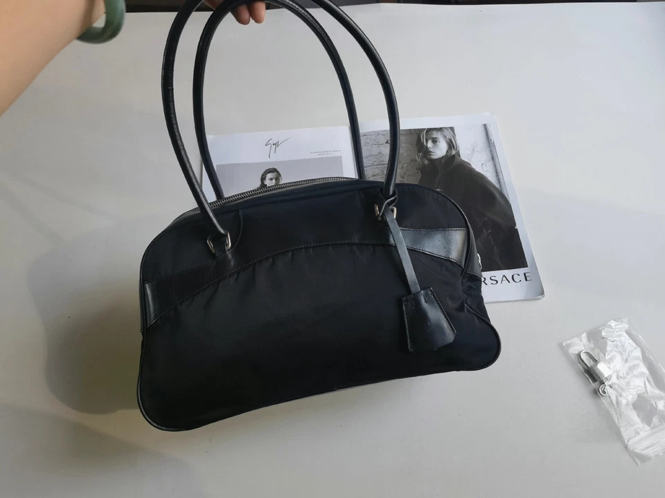 prada Ladies Black Vintage bowling bag  classic style ebayAG Authentic - Image 2 of 4