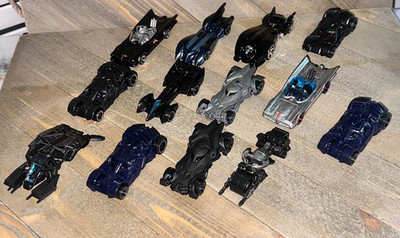 Hot Wheels Batman Vehicle Lot Of 13 New Out Of Package Cycle Cars Diecast