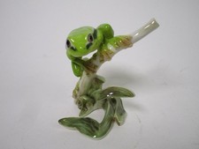 Alte Goebel Porzellanfigur Frosch auf Ast 35017 ca.9cm H  VV2997