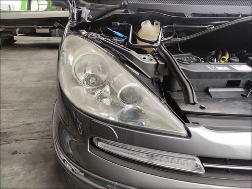 Phare Avant Droit Pour Peugeot 807 - Pièce D'occasion Fonctionnelle - Quelques Marques D'usure, Prêt à Monter