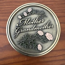 Batesville Casket LifeStories Display Funeral Medallion Mother Grandmother