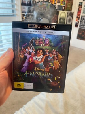 Encanto 4K Ultra HD + Blu-ray DVD