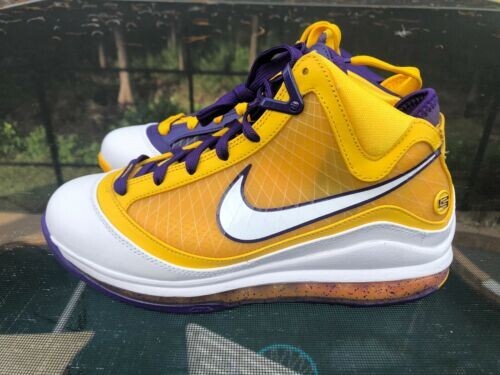 シューズ(男性用) NIKE LEBRON 7 QS \"MEDIA DAY\" Nike LeBron 7 VII QS Media Day Men's 11 Lakers Purple Yellow