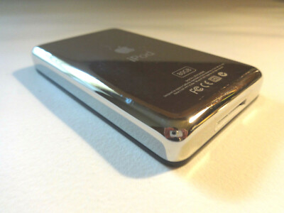 APPLE iPOD CLASSIC 5.5 GEN. BLACK 80GBWOLFSON CHIPNEW