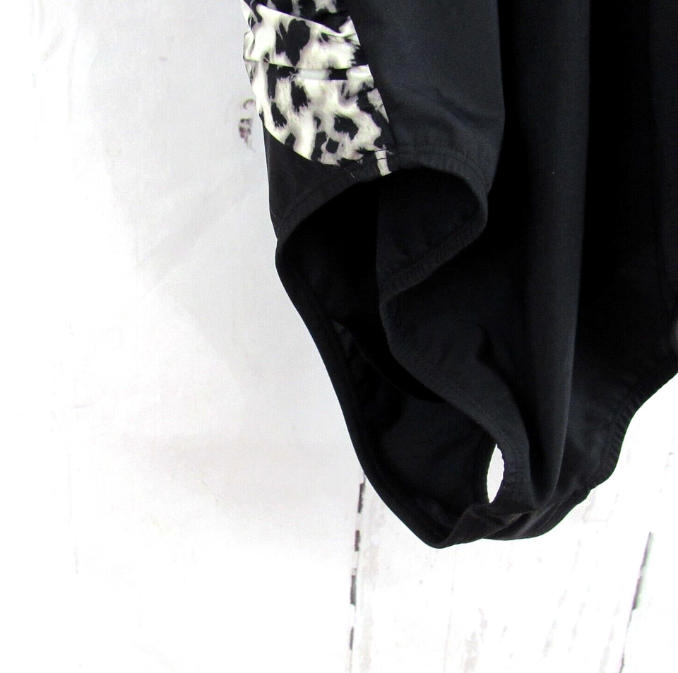 Land's End Women's OnePiece Swimsuit Size 10L Black Animal Print Built