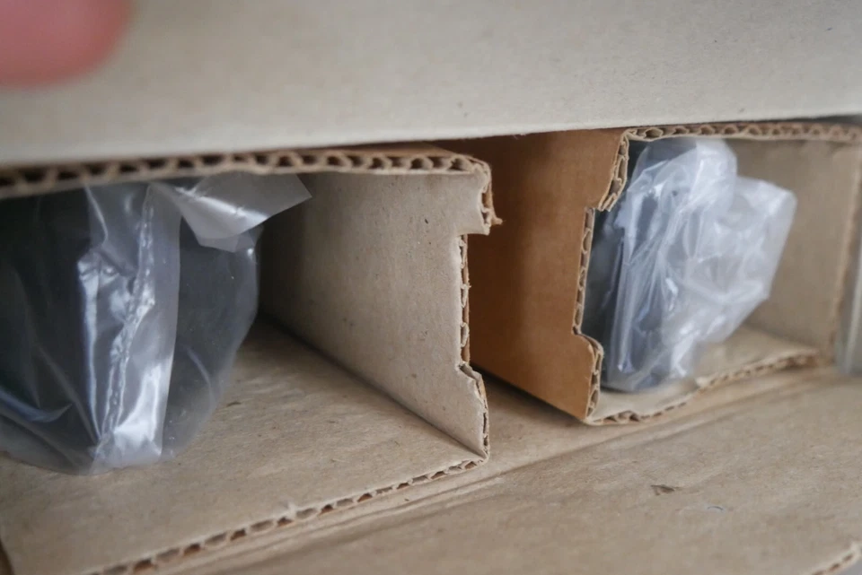 REALISTIC 12-125A Stereo Mate - AM/FM - Portable Headphone Radio! - Image 3 of 4