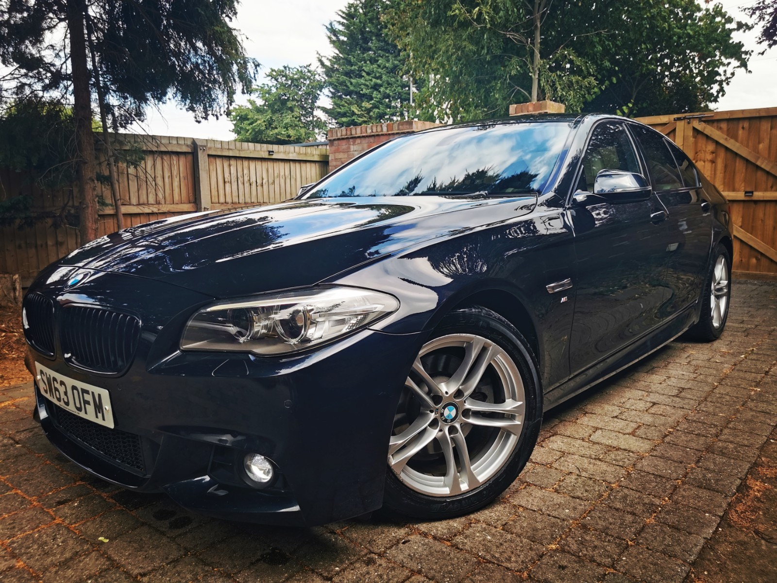 **STUNNING** 2014 BMW 520D M SPORT 2.0 DIESEL CARBON BLACK MANUAL SALOON