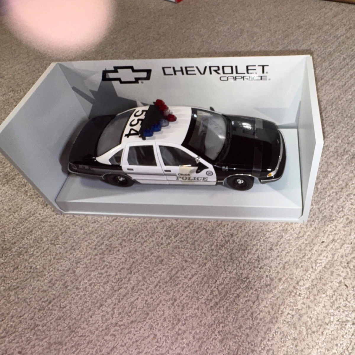 Chevrolet Caprice 1:18 Contemporary Manufacture Diecast Cars