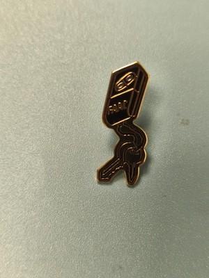 Vintage FAAC Pin Form Fernbedienung und Schlüssel, Werbeartikel Sammlung
