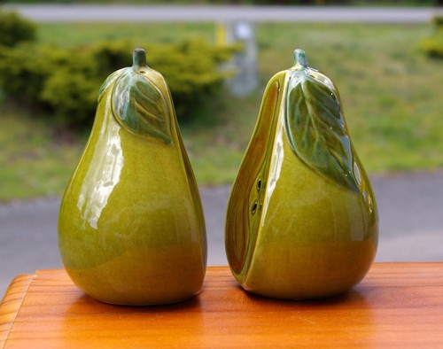 Juego de agitadores de sal y pimienta de frutas peras verdes en rodajas de 4 3/4" de alto con tapones - Imagen 3 de 6