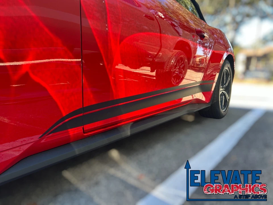 Calcomanías adhesivas de vinilo rayas laterales para tablero gráficos Ford Mustang 2024-2025 Foto 3 de 4