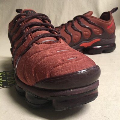 burgundy vapormax plus women's