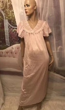 Vintage Queentex  Nightie Pink Long Sleepwear Size OS