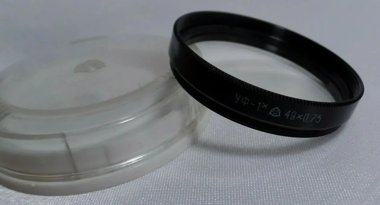 a UV Protection-1x LZOS Russian 49x0.75mm Vintage Light Filter for Lens 1765