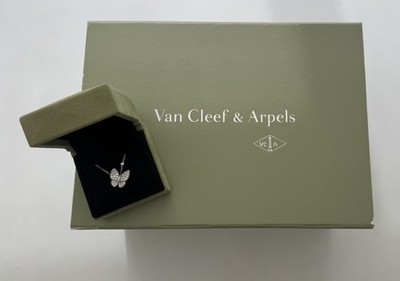 Van Cleef & Arpels Halskette mit Anhänger zwei Schmetterlingen 18 Karat Weißgold Diamant