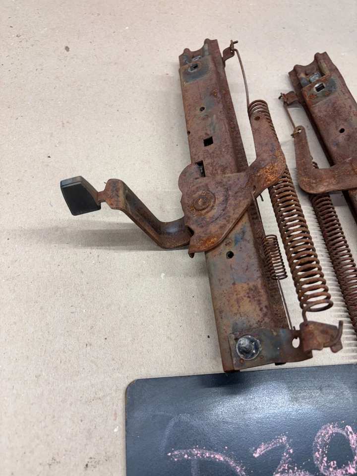 1973 1974 1975 1976 Dodge Dart Duster Scamp banco delantero asiento pistas conjunto oe Foto 3 de 4