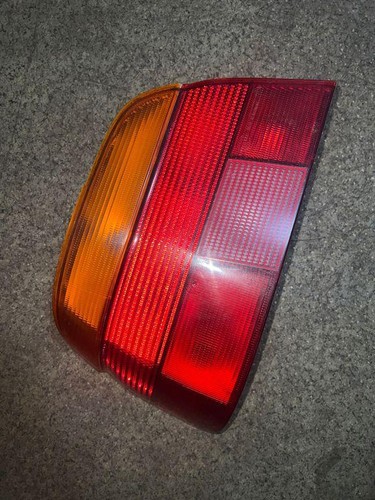 BMW 5 Touring E39 Rücklicht hinten rechts 8358031 2VP00724001 3.00 33962218