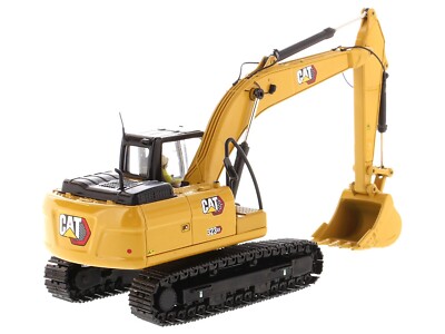 CAT CATERPILLAR 323 GX EXCAVATOR W/OPERATOR 1/50 MODEL BY DIECAST
