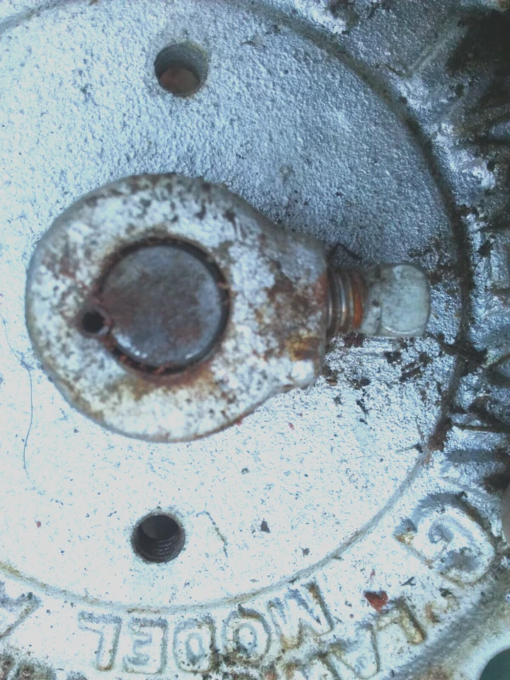 Aspersor de grama vintage - nacional de ferro fundido para caminhada - Imagem 3 de 4