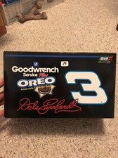 New 2001 Revell Oreo/GM Goodwrench Chevrolet Dale Earnhardt 3