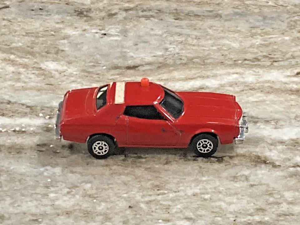 Vintage Corgi Juniors Starsky & Hutch Ford Gran Torino Red Diecast Car 517 - Image 2 of 4