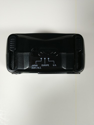 universal Worldwide travel power plug adapter - Picture 2 of 4