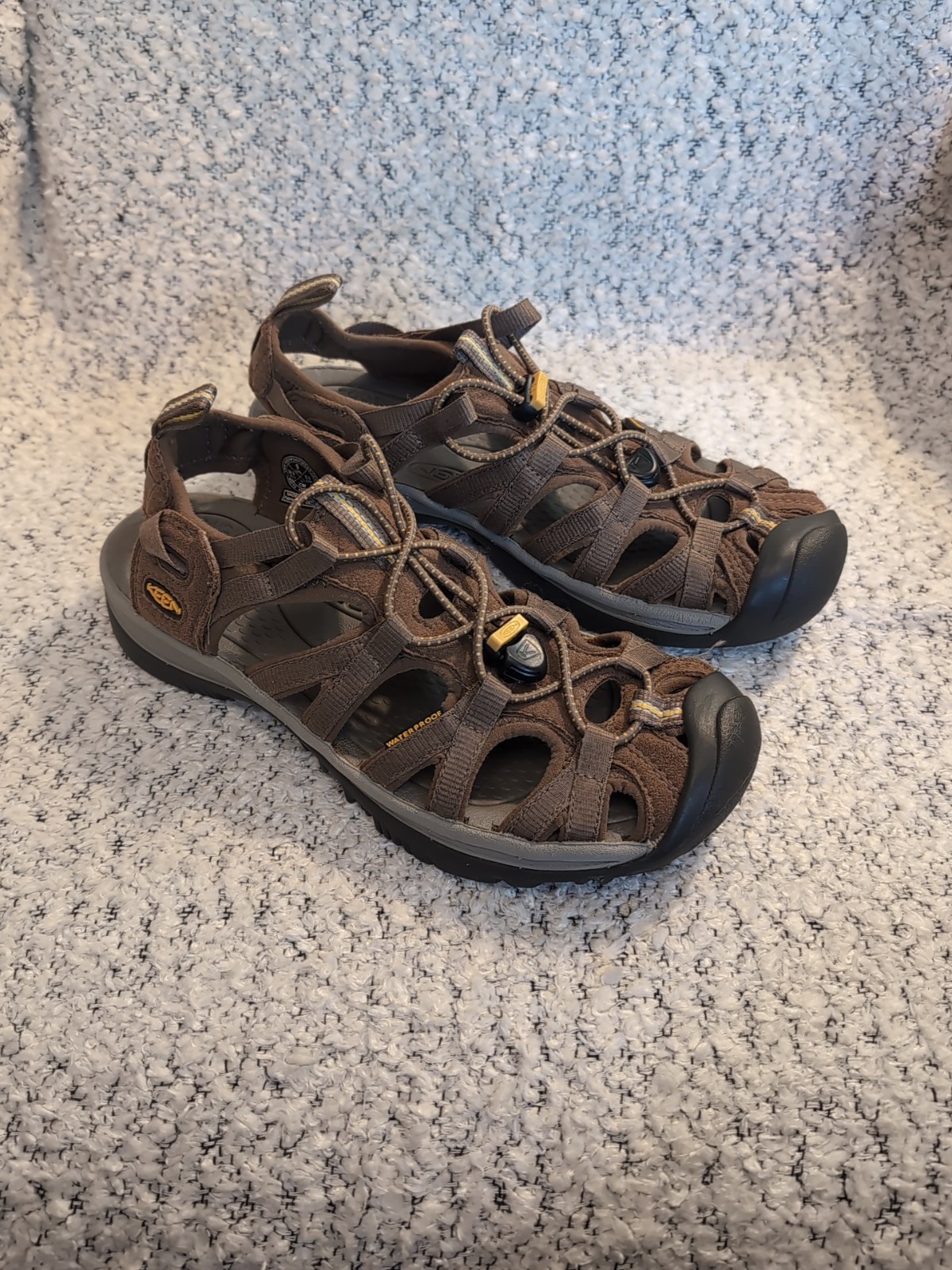 KEEN SANDALO DONNA WHISPER RESISTENTE IMPERMEABILE CAFFÈ GIALLO 1003713 TAGLIA 9