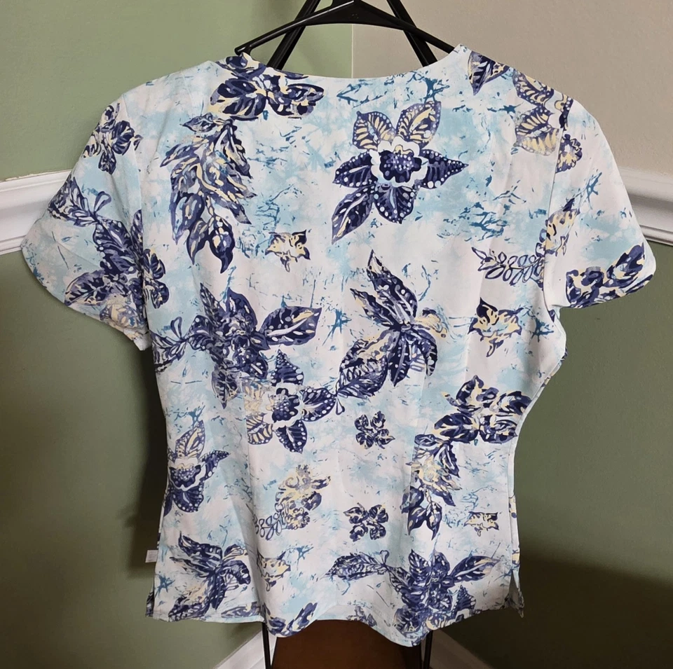 Women's Healing Hands V Neck Floral Small Scrub Top - Image 3 of 3