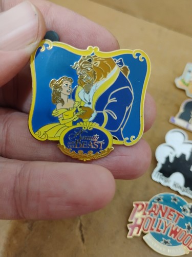 15 Vintage Large Disney Collector Pins New And Used All In Very Good Condition - Picture 6 of 16