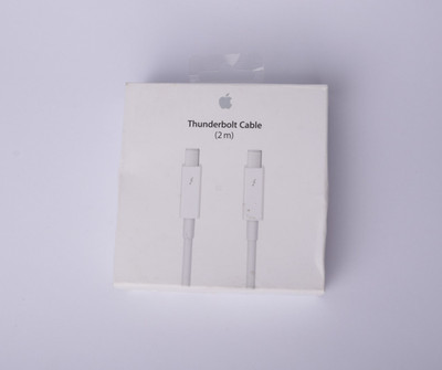 Apple Thunderbolt 2 Cable 2m (6.6ft)   A1410 MD861LL/A White Open Box
