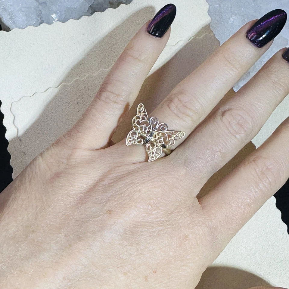 Solid 10K Yellow Gold Filigree Butterfly Ring Size 6 - Image 4 of 4