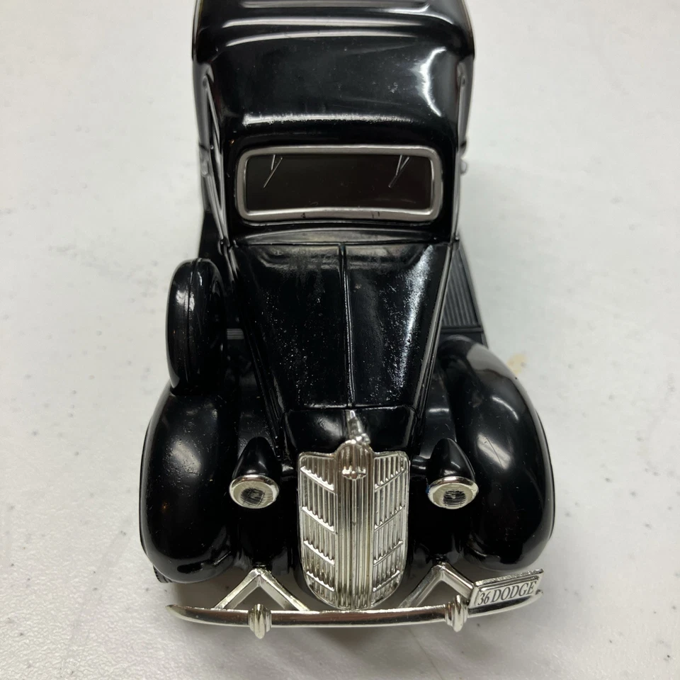 1936 Dodge True Value Panel Truck Bank, escala 1:25 - Imagem 4 de 4