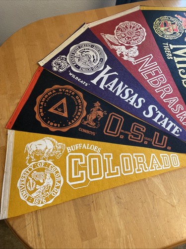 Colección de 8 banderines grandes de colección años 60 UNL, OU, MIZZOU, KU, OKST, CU, ISU, KSU!! - Imagen 2 de 5