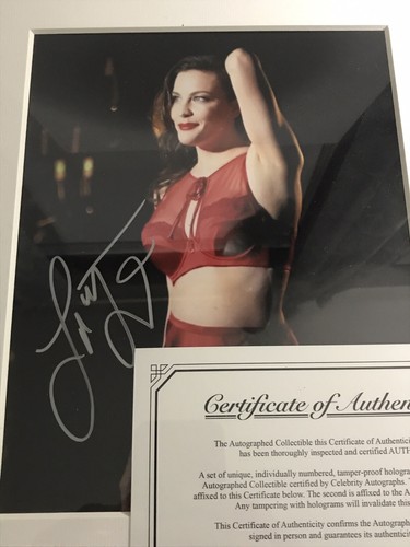 Liv Tyler Original Signed Photo Actress/Model -Autographed in Person 8x10 w/COA - Picture 2 of 9