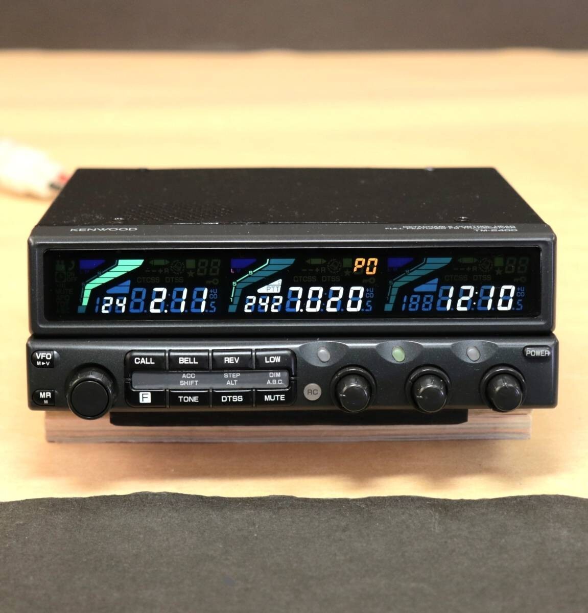 ケンウッドTM-2400 1200バンドユニット付 Kenwood TM-2400 2.4GHz FM Transceiver Fully working | eBay