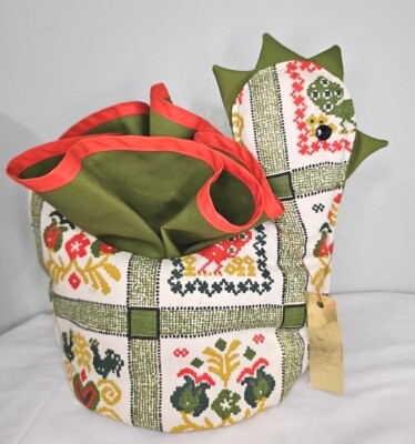 Country Kitchen Decor Chicken Cloth Basket Eee Bee Original  Bread Egg Holder 