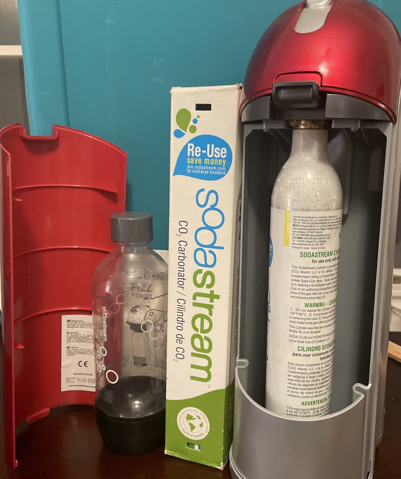 SodaStream Fizz Model FZ9001 One Touch Soda Maker Sparkling Water