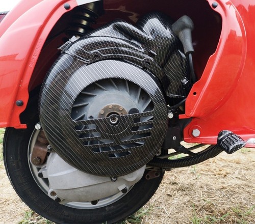 KIT Copriventola + Cuffia + Pedalina Vespa 50 - 110 Carbonio Lucido Carbon Look - Foto 3 di 6