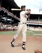 HANK AARON Photo Picture MILWAUKEE BRAVES Baseball 8x10 11x14 or 16x20 (H4)
