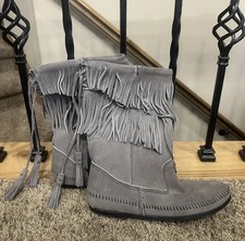 Minnetonka Fringe Boots Women  s Size 8 Moccasin concho zip Grey Suede 1681T
