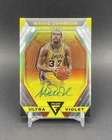 Magic Johnson 2022-23 Panini Flux Ultraviolet Insert Auto #UVS-MJO Lakers