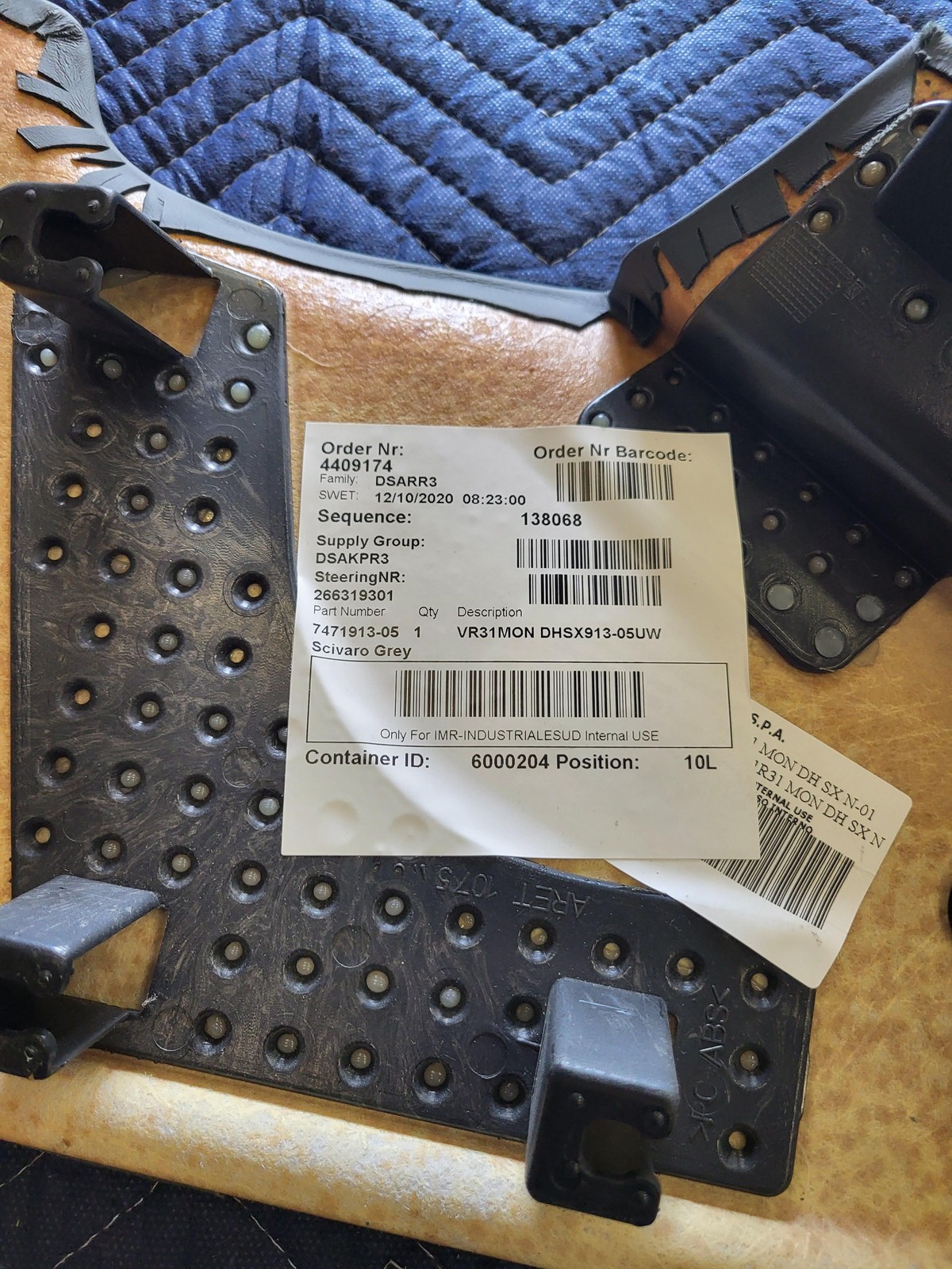 2019-2024 Rolls-Royce Cullinan 2020 Rear Left Driver D Pillar Trim Cover 7471913