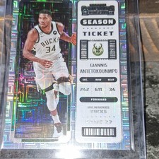 Panini 2022-23 Contenders Giannis Antetokounmpo #35 Season Ticket Bucks NBA Card