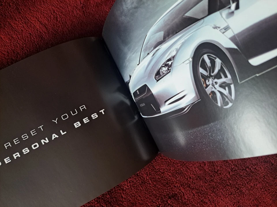 NISSAN SKYLINE GTR35 UK Hard Back Sales Book - Image 3 of 4