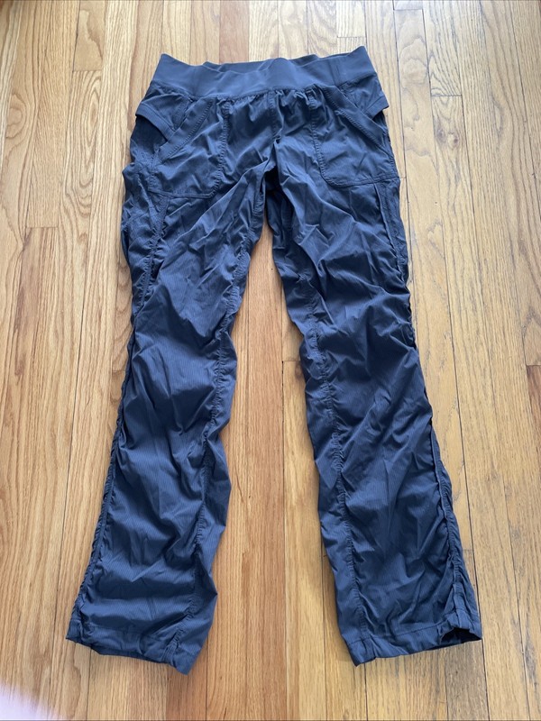 LULULEMON Coal Dance Studio Pants w/ Wide Waistband and Rear Vent Size 12 GUC